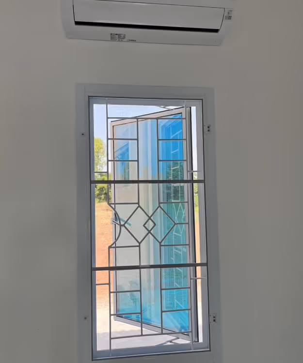 เหล็กดัดประตู มุ้งลวด Slide 10